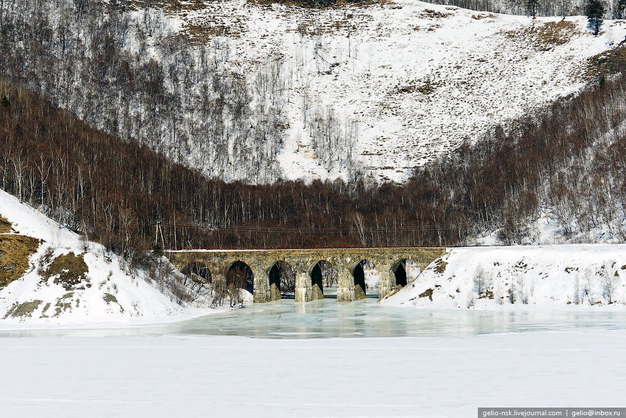 Кругобайкальская дорога зимой