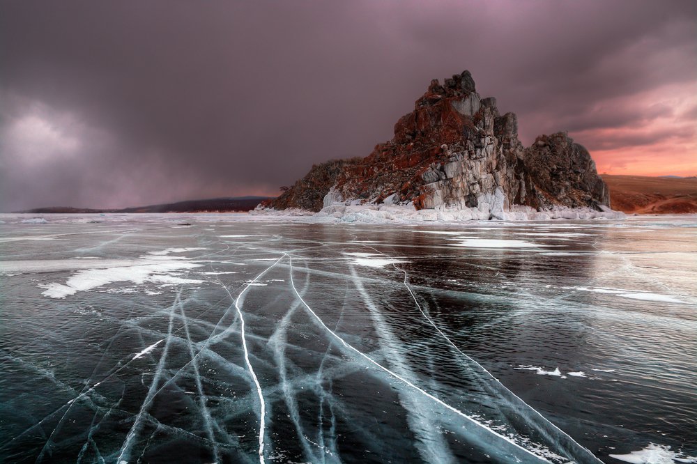 Лед на Байкале. Закат